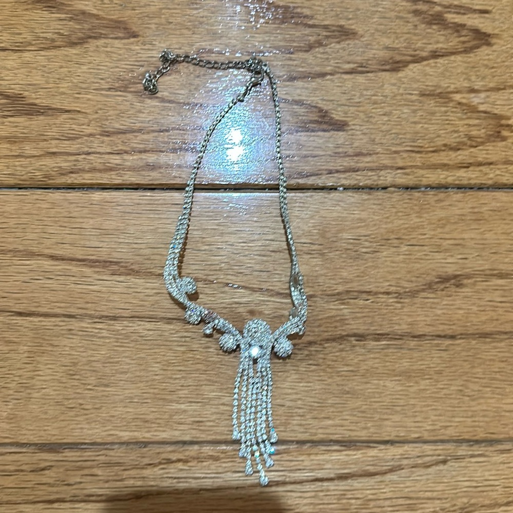 Beautiful costume stone neckalce